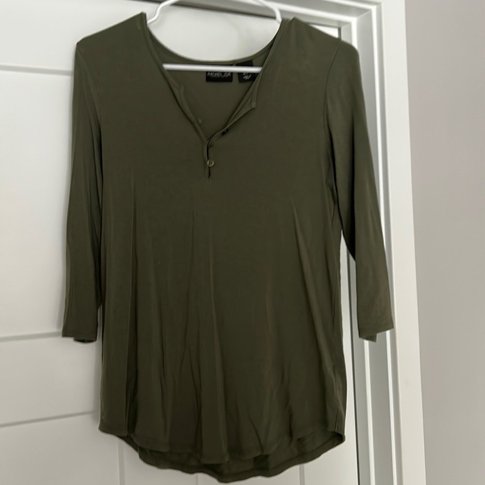 Olive green 3/4 sleeve shirt